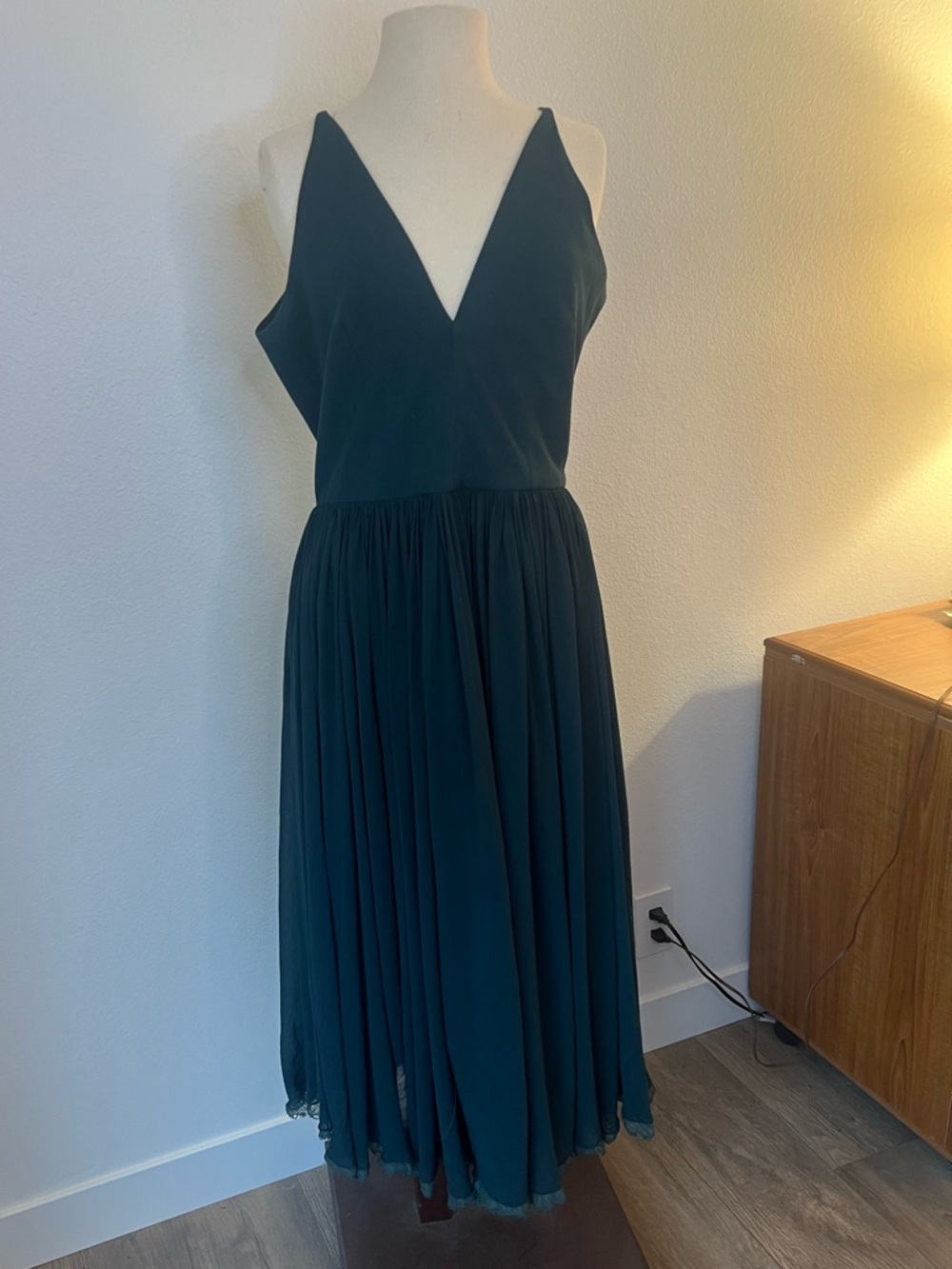 Dress the Population Deep V-Neck Midi Dress